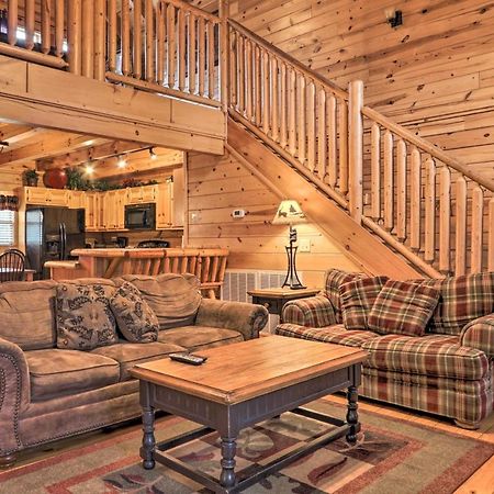 Pigeon Forge Cabin With Games, 1 Mi To Parkway! Exterior photo