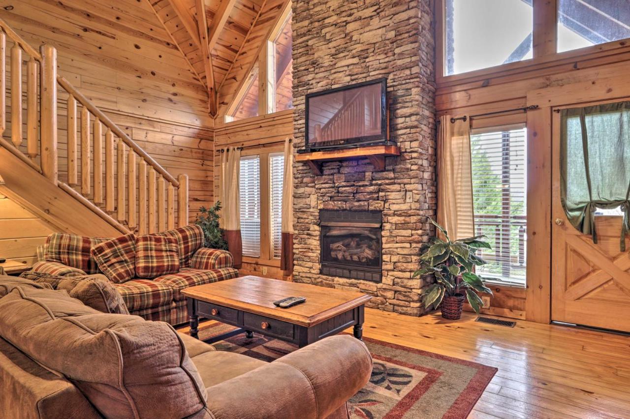 Pigeon Forge Cabin With Games, 1 Mi To Parkway! Exterior photo