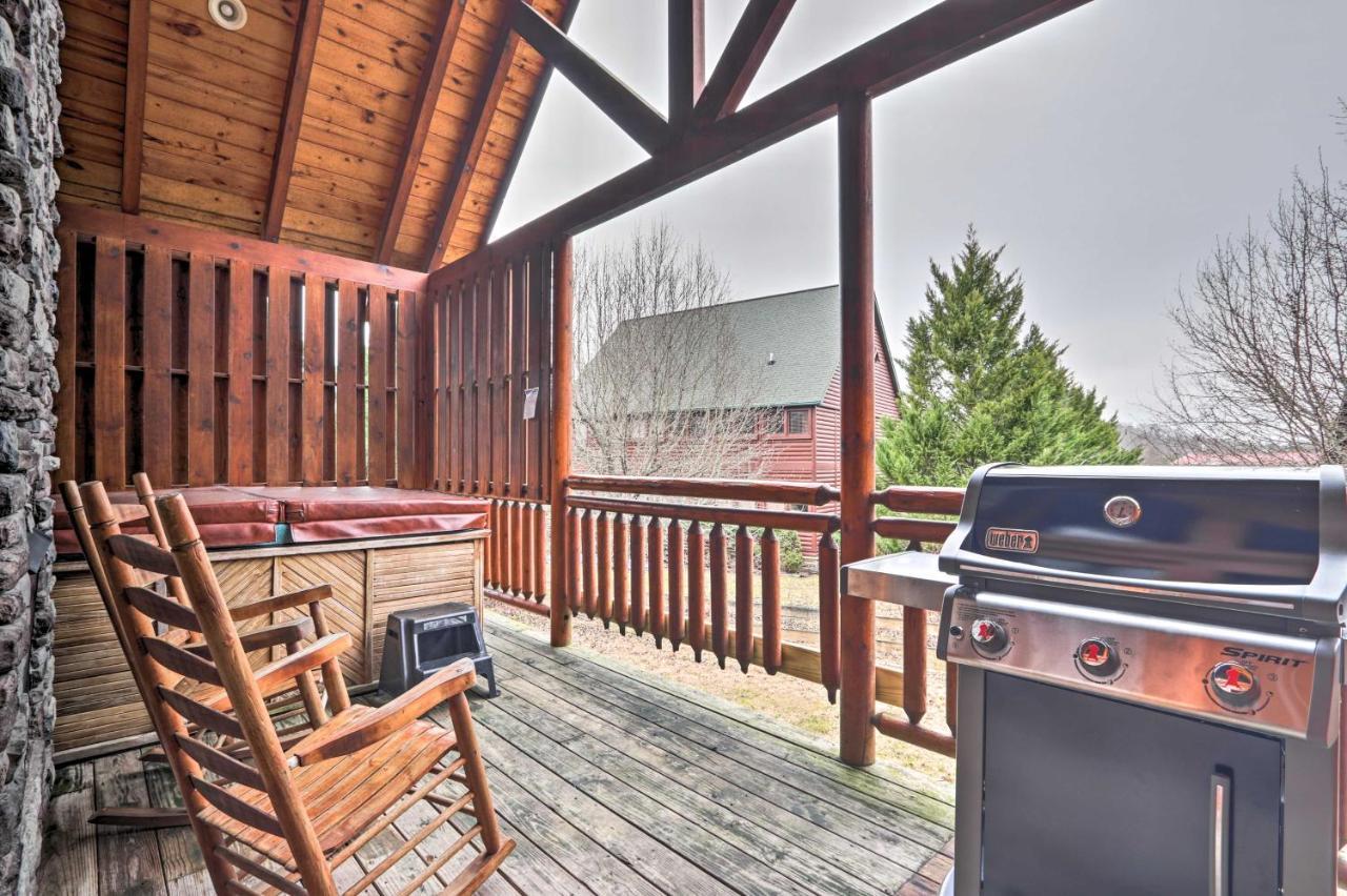 Pigeon Forge Cabin With Games, 1 Mi To Parkway! Exterior photo