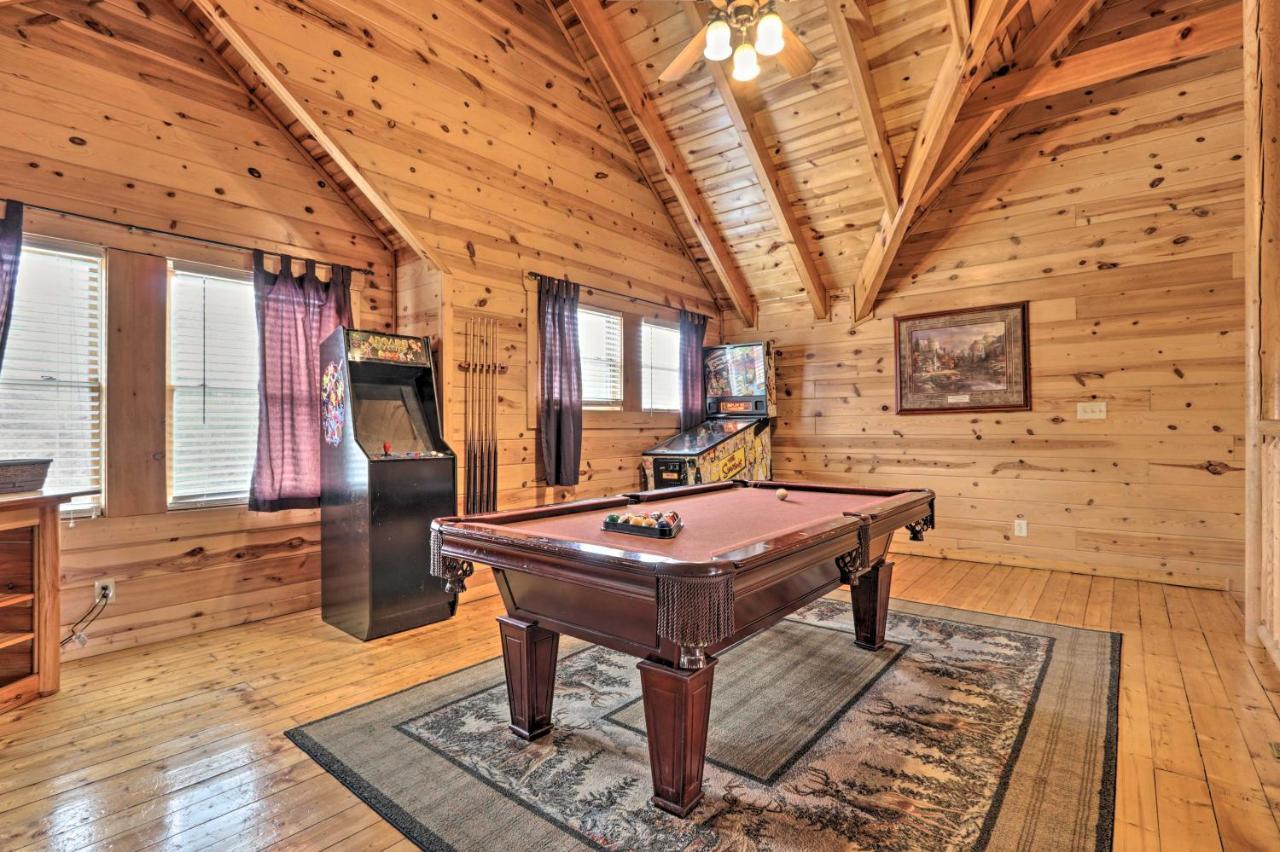 Pigeon Forge Cabin With Games, 1 Mi To Parkway! Exterior photo